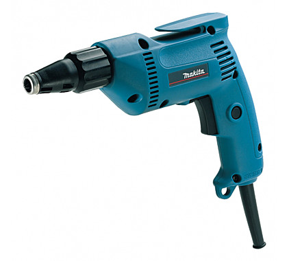 Шуруповерт сетевой Makita 6821